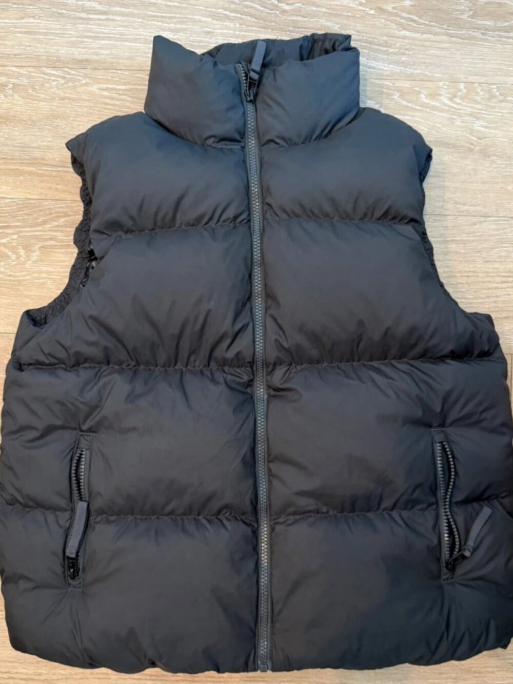 Vuori Hillside Down Vest Black Women's Size M